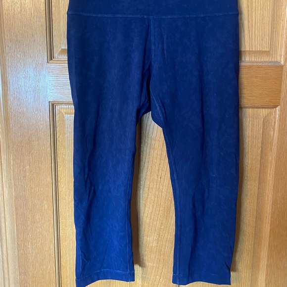 Lululemon Cropped Leggings - Picture 1 of 6